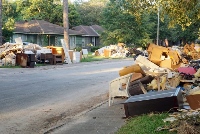 5 ways to Help Someone Who Has Lost Their Contents in a Flood